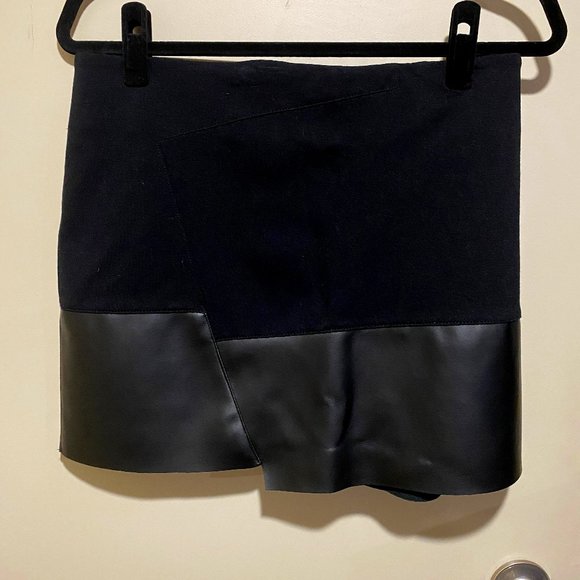 5/48 Mini Skirt - with Vegan Leather NWOT - Picture 1 of 5